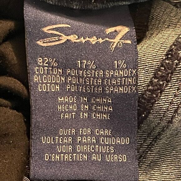 Seven7 Women skinny jeans size 8
Fancy back pocket design 
28.5” inseam
5” cuff - Picture 9 of 10